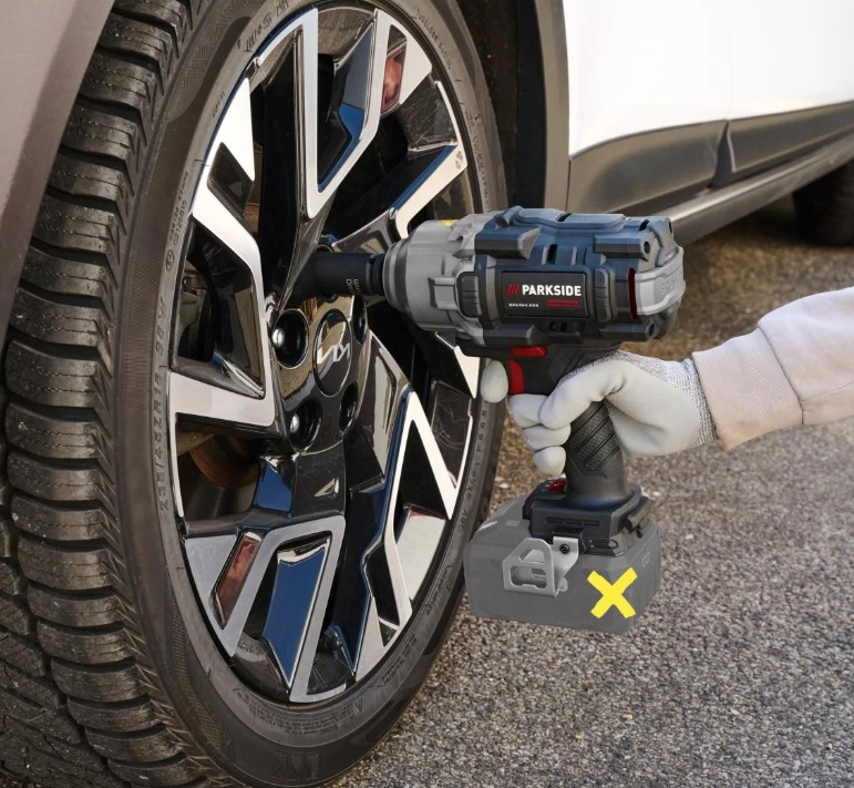 Parkside Performance AKU rázový utahovák  PASSP 20-Li C4 2